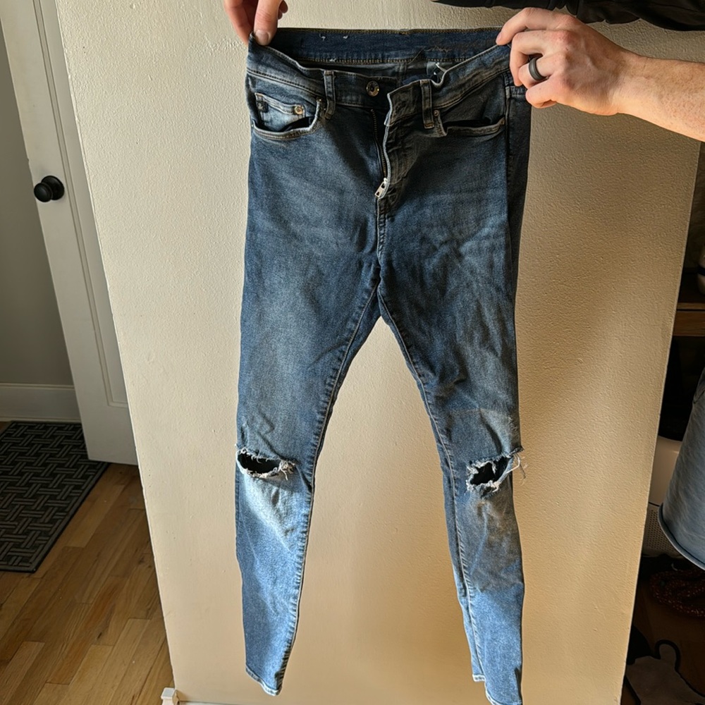 Skinny jeans
